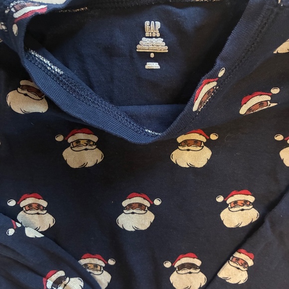 Gap Kids Organic Santa Pajamas - Picture 3 of 4